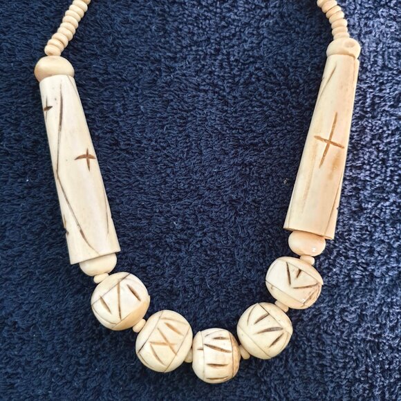 Chunky Vintage African Art Hand-Carved Bone Necklace - Picture 14 of 15